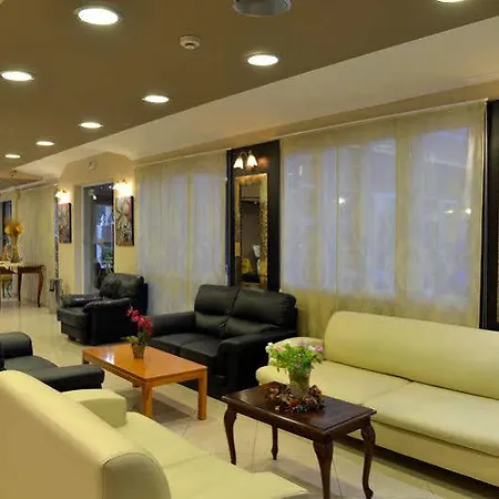 Planos Beach Aparthotel 3*