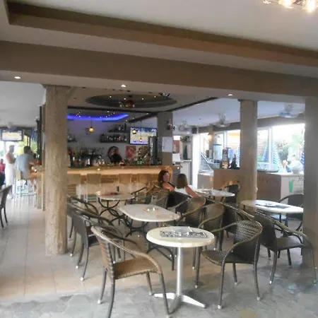 Hotel Planos Beach Aparthotel 3*