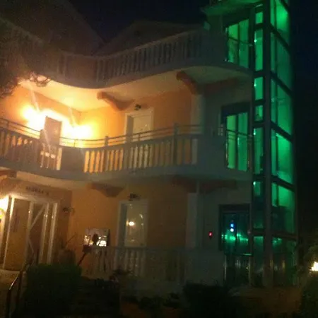 Planos Beach Aparthotel Hotel 3*