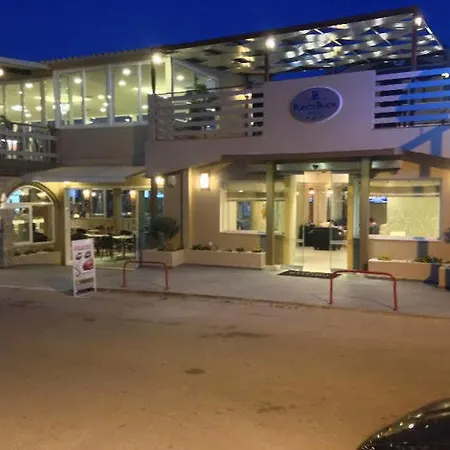 Planos Beach Aparthotel