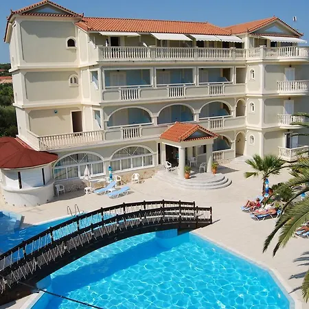 Aparthotel Basil 2*