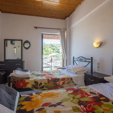 Plessas Apartment *
