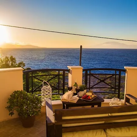 Kondarini - Stunning Sea Views, 290m From The Beach, By Zantewize *