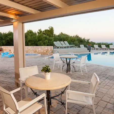 Aparthotel Paliokaliva And 3*