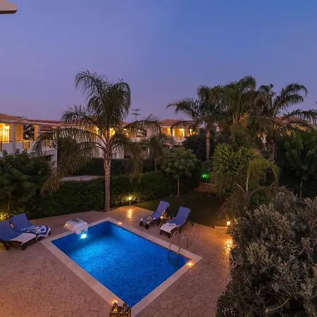 Mamfredas Luxury Villa *