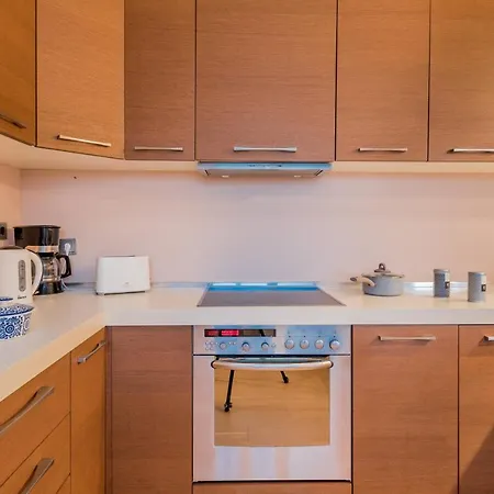 Apartment Asante Group Homes *