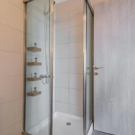 Apartment Asante Group Homes *