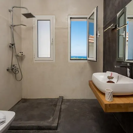 Apartment Asante Group Homes
