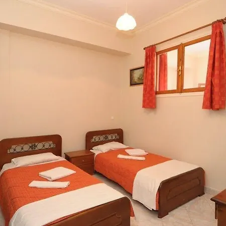 Callinica Hotel 2*