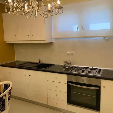Agraria 1 Bedroom Basement