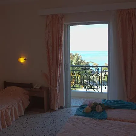 Hotel Anetis 2*