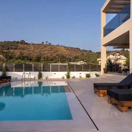 Diamond With Swimming Pool *