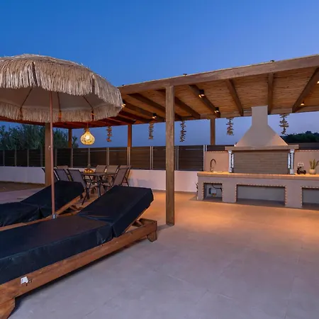 Diamond With Swimming Pool *