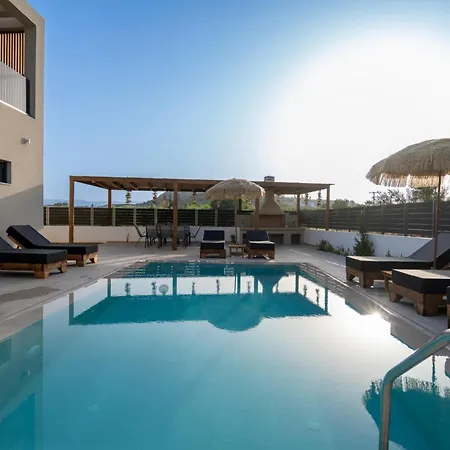 Diamond With Swimming Pool *