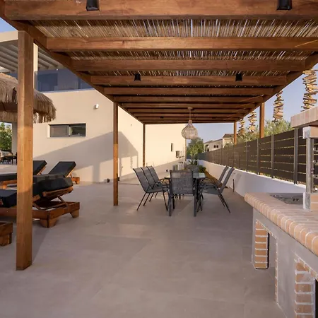Diamond With Swimming Pool Villa *