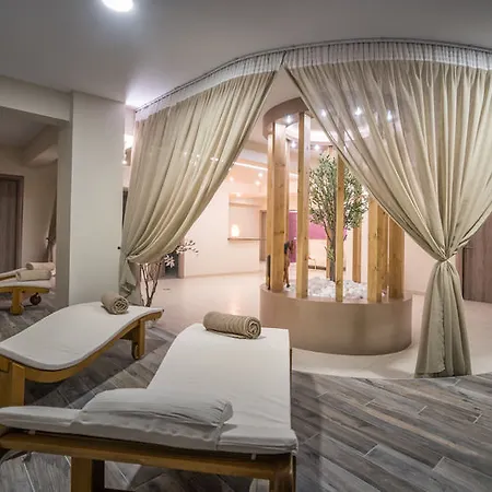 Hotel Park & 4*
